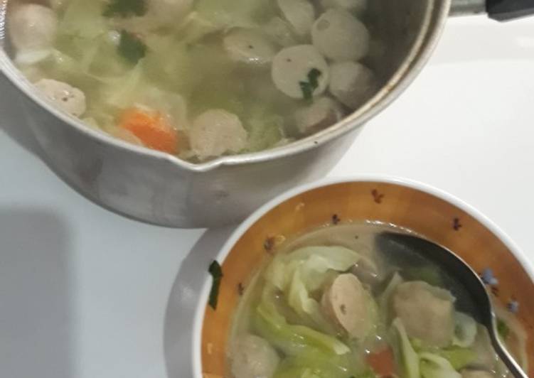 Sayur sop bakso ala anak kos