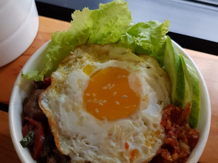 Langkah Mudah untuk Membuat Resep Nasi rice bowl telur ceplok sapi lada hitam Anti Ribet, Enak