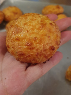 Una foto de Pan keto con queso súper fácil