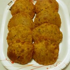 A picture of Crispy karela pooris (bittergourd).