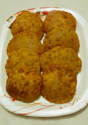 A picture of Crispy karela pooris (bittergourd).