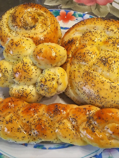 Una foto de Pan casero paso por paso: Jalá (pan trenzado delicioso y fácil)