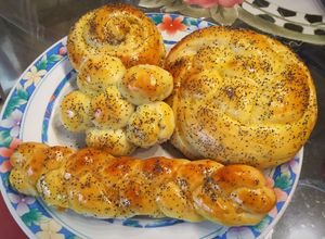 Una foto de Pan casero paso por paso: Jalá (pan trenzado delicioso y fácil)