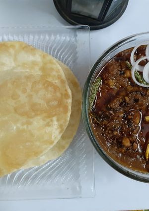A picture of Amritsari pindi chole Bhature.