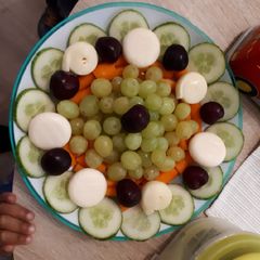A picture of Fruit Salad.