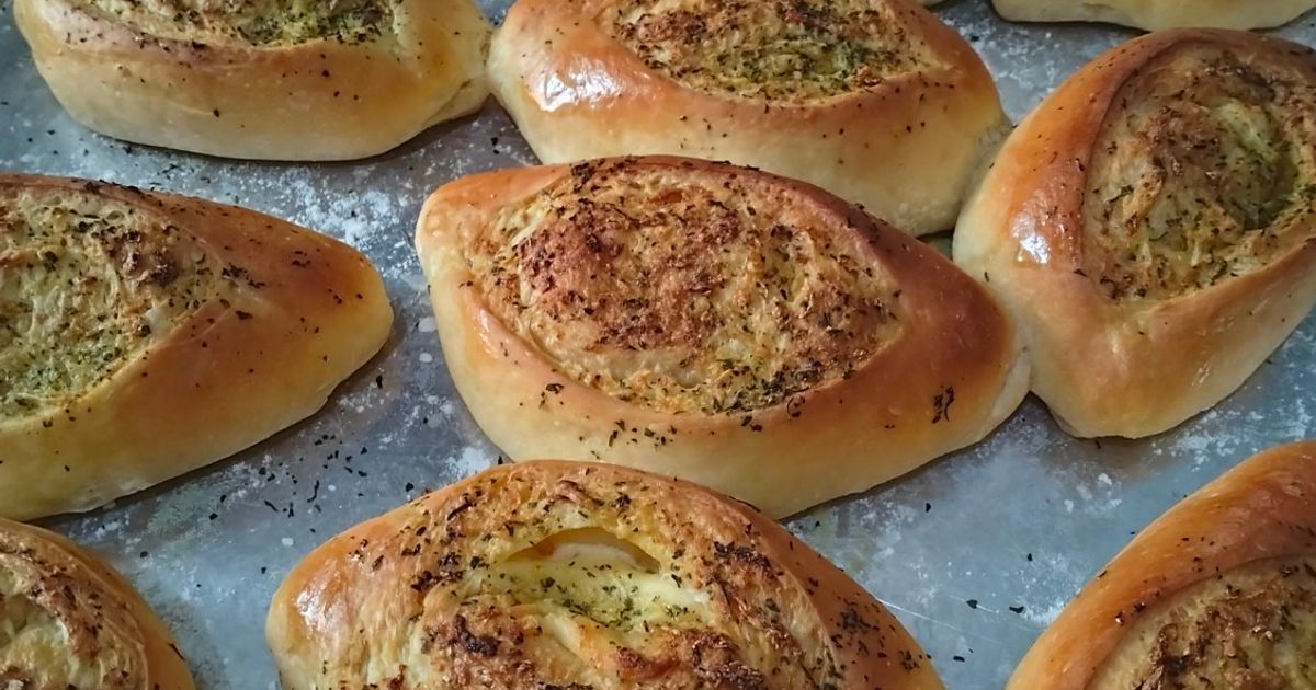 GarlicCheeseBread (soft sourdough)