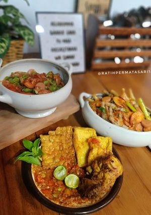 Foto resep Tahu Tempe Ayam Goreng Marinasi