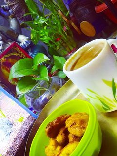 মাছের ডিমের বড়া ভাজা আর আদা চা (maacher dimer bora bhaaja are aada cha recipe in Bengali) রেসিপির প্রধান ছবি