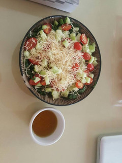 Una foto de Ensalada de espinacas con aderezo de jengibre