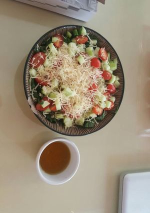 Una foto de Ensalada de espinacas con aderezo de jengibre