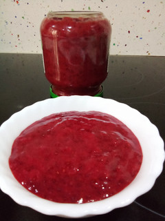 Una foto de Mermelada de chía y fresas sin azúcar