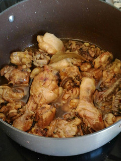 Una foto de Pollo a la cerveza