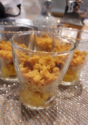 Une photo de Verrines pommes caramélisées foie gras et pain d'épices