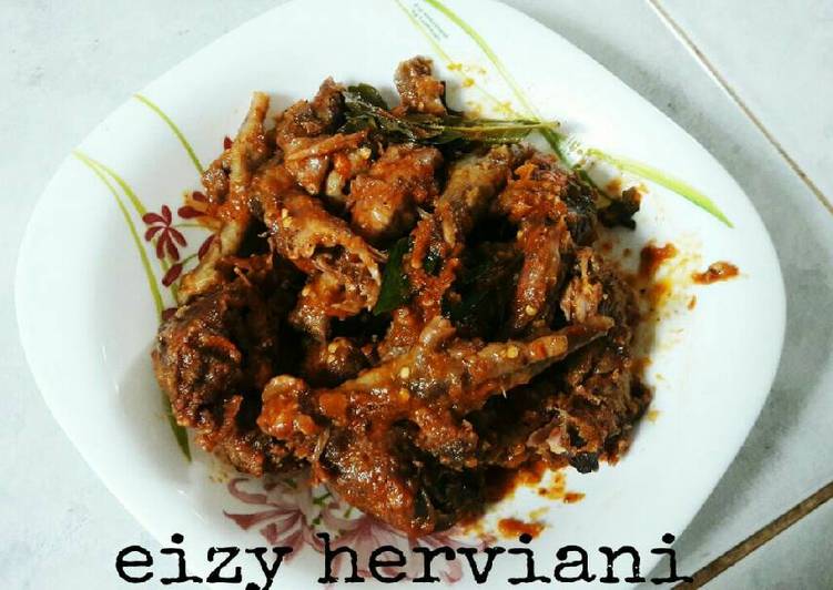 Resep Ranjau ceker dan kepala ayam oleh Anik Suherman Resep Ranjau ceker dan kepala ayam oleh Anik Suherman
