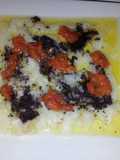 Carpaccio de bacalao con olivada y mermelada de tomate