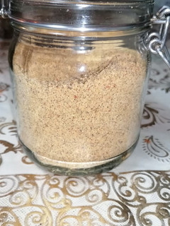 கருப்பு உளுந்து இட்லி பொடி(karuppu ulunthu idli podi recipe in Tamil) செய்முறை முக்கிய புகைப்படம்