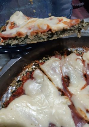 Una foto de Pizza de espinaca