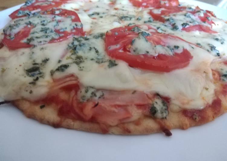 Pizza de jamón york dos quesos