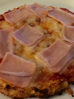 Una foto de Pizza con masa de coliflor