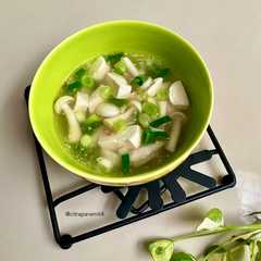 Sup Tahu Putih Jamur Shimeji রেসিপির প্রধান ছবি