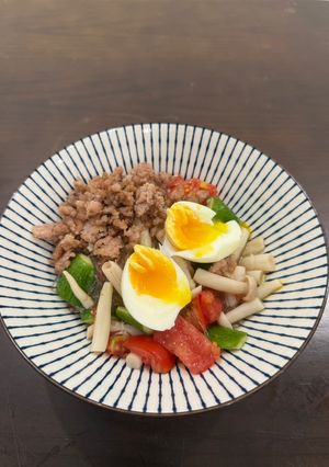 Hình của món Miến trộn Thái Lan.