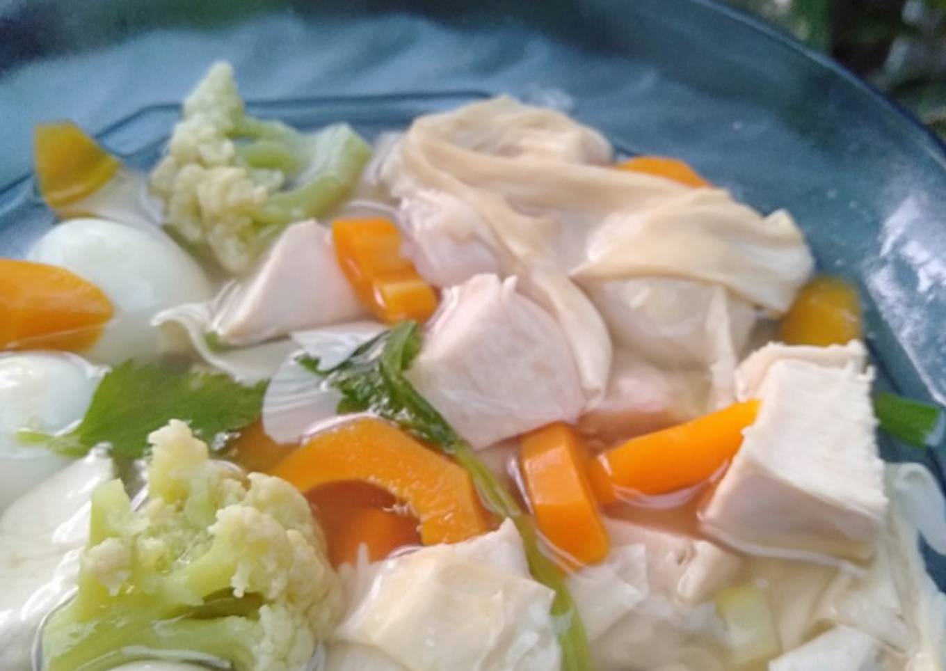 Sup Ayam Kembang Tahu