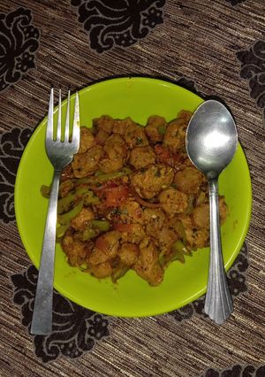 A picture of Bellpepper chilli Soya chunks.