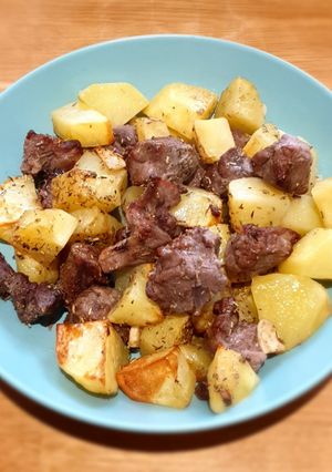 Una foto de Bocados de ternera/cerdo y patata en airfryer