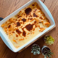 A picture of Macrona Bachamel.