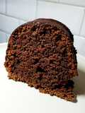 Bundt cake integral de chocolate súper húmeda