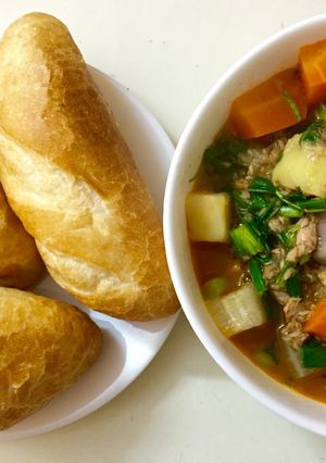 Hình của món Sườn hầm rau củ.