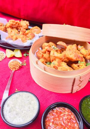 A picture of Mixed Pakooraas.
