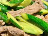 小黃瓜炒肉 / 家常菜