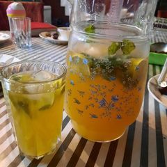 A picture of Peach juice.