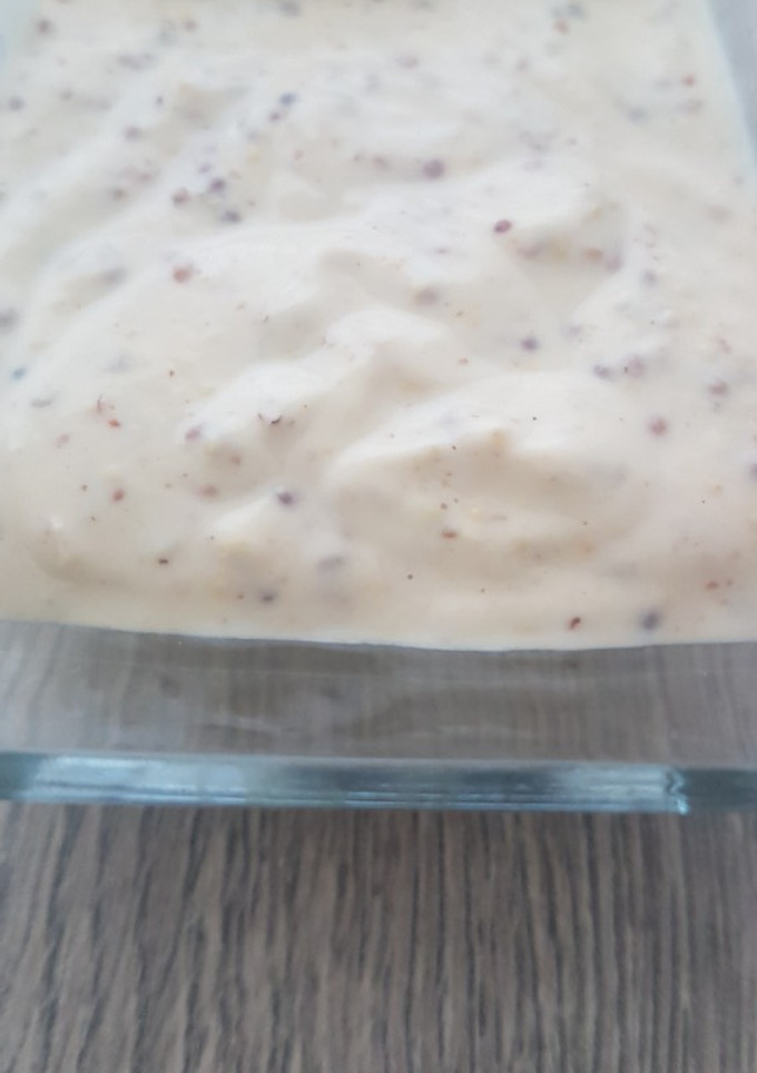 Una foto de Salsa de mostaza con queso fresco batido