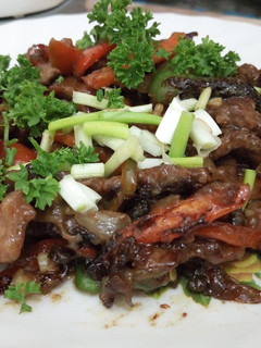 A picture of Sweet And Sour Beef.