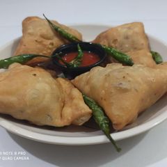 Aloo ka SAMOSA A picture of Aloo ka SAMOSA.