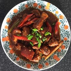A picture of Lemongrass pork.