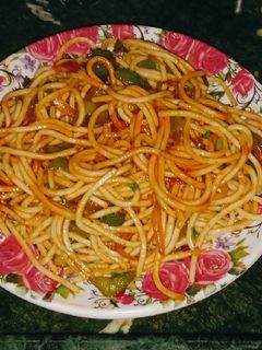 वेज नूडल्स (veg noodles recipe in hindi) रेसिपी मुख्य फोटो