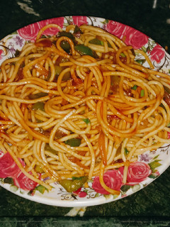 वेज नूडल्स (veg noodles recipe in hindi) रेसिपी मुख्य फोटो
