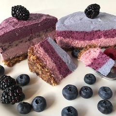 A picture of Raw Vegan Berry Cheesecake.