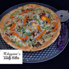 Vegetables pizza A picture of Vegetables pizza.