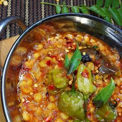 A picture of Dhaaba Style Daal Chana.