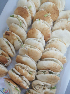 صورة لوصفة سندويشات فلافل باللبنة😋