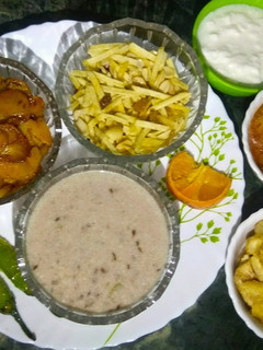 😋ફરાળી મિસળ 😋 રેસીપી મુખ્ય ફોટો
