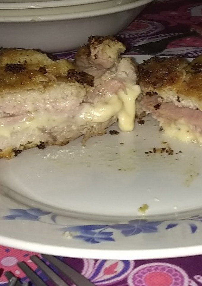 Una foto de Cordón Blue o bistec Urugüayo
