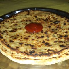 A picture of Gobhi ka pratha.