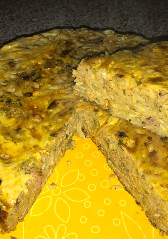 Una foto de Tortilla de tallarines y sobras
