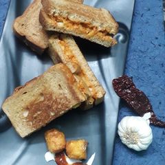 A picture of Chilli Garlic potato Sandwich.