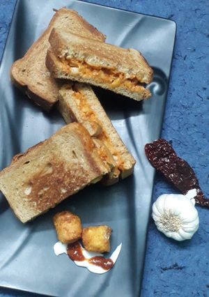 A picture of Chilli Garlic potato Sandwich.
